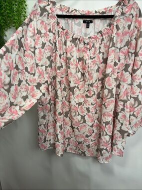 Apt. 9 Pink and Taupe Floral Peasant Blouse